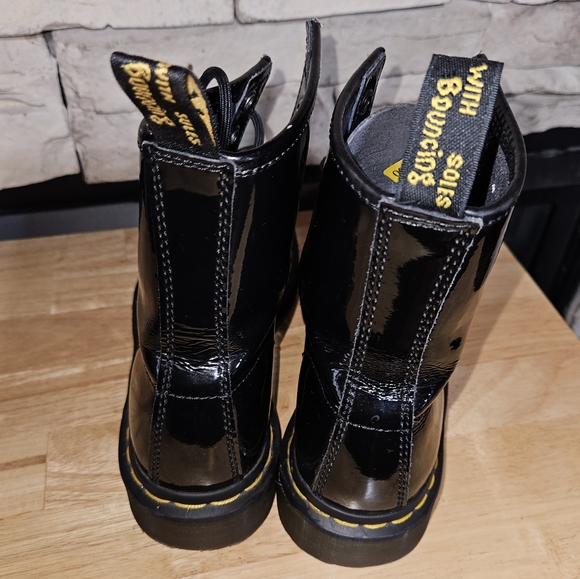 Dr Martens black patent leather boots size 7 - Picture 4 of 10